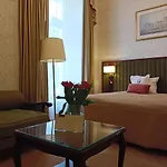 Grand