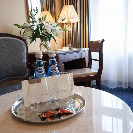 Grand Hotel