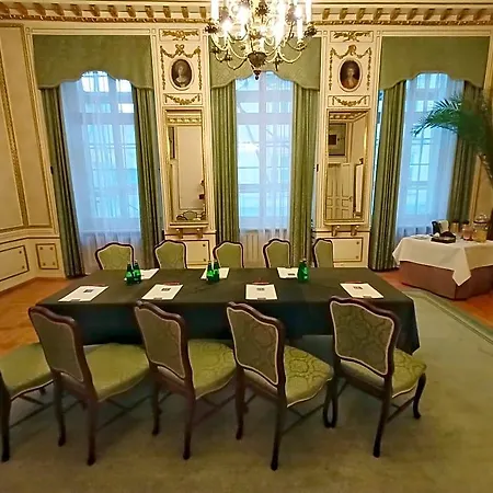 Ξενοδοχείο Grand Krasków