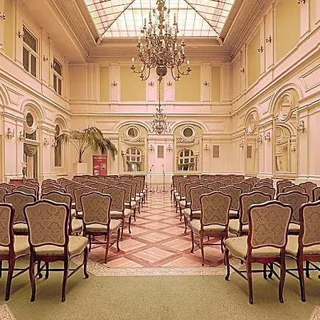 Grand Hotel 5*