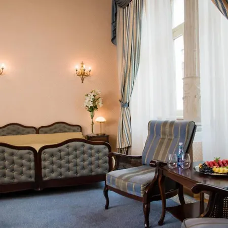 Hotel Grand