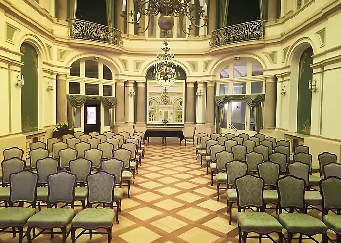 Grand 5* Краков